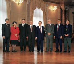 1996 (vonn links): Bundeskanzler François Couchepin, Ruth Dreifuss, Adolf Ogi, Arnold Koller, Jean-Pascal Delamuraz, Flavio Cotti, Kaspar Villiger und Moritz Leuenberger. (Bild: Bundeskanzlei)