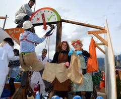 Keine Trendsport Schwingen ohne Hosen und Sägemehl ... (Bild: Romano Cuonz (Neue NZ))