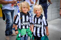 Fans vor dem Match. (Bild: Ralph Ribi)
