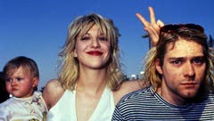 Keine happy family: Kurt Cobain mit seiner Frau Courtney Love und der gemeinsamen Tochter Frances Bean. Fans behaupten noch heute, Courtney habe Kurt in den Selbstmord getrieben. (Bild: pd)
