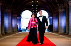 Der niederländische Wirtschaftsminister Henk Kamp und seine Ehefrau. (Bild: Keystone)