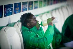 Alhassane Keita verfolgt das Spiel. (Bild: Michel Canonica)