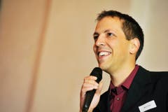 Mario Testa, TZ-Redaktor und Moderator des Abends. (Bild: Donato Caspari)