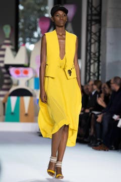 Akris - Runway - Paris Fashion Week Ready to Wear S/S 2018 (Bild: Caroline Blumberg)