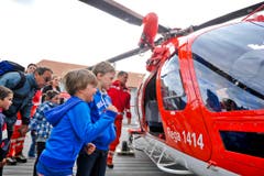 Romanshorn TG , 24.05.2014 / Jugendfeuerwehr Schweizermeisterschaft " Feuer und Wasser " mit Wettkämpen, Fahrzeugausstellung , Rega , Krankenwage und Rettungs - Shows in Romanshorn . (Bild: Donato Caspari)