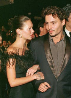 Die erste grosse Liebe: Mit Schauspieler Johnny Depp war Kate Moss von 1994 bis 1998 zusammen. (Bild: Keystone)