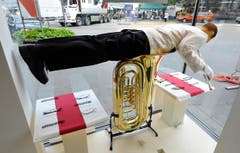 Die ganze Stadt St.Gallen wird für das Musikfest dekoriert. (Bild: Hanspeter Schiess)