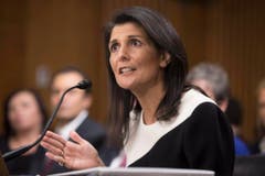 Nikki Haley (44). UN-Botschafterin. Die Gouverneurin von South Carolina war die erste Frau in Trumps Kabinett. Haley hatte im Wahlkampf öffentlich bekundet, dass sie "kein Fan" von Trump sei. Sie kritisierte den republikanischen Kandidaten mehrfach offen und bezeichnete ihn als "alles, was ein Gouverneur sich nicht von einem Präsidenten wünscht". (Bild: Keystone)