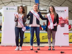 Top drei: Tiziana Castauro, Lea Rutishauser und Marion Weibel bei der Wahl. (Bild: Hanspeter Schhiess)