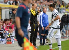 BVB-Coach Thomas Tuchel gibt Anweisungen. (Bild: Ralph Ribi)