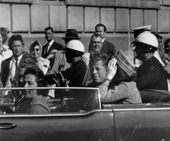 Präsident John F. Kennedy - eine Minute vor dem Attentat. (Bild: Keystone)