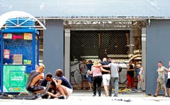 A van crashes into pedestrians in Barcelona (Bild: Keystone)