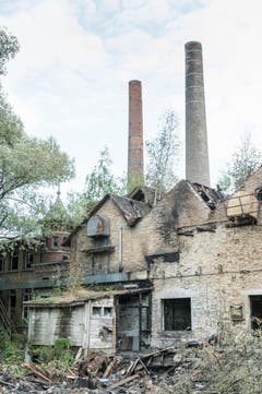 Raduner-Brand: Rundgang mit Brandermittler André Kieser (Bild: Hanspeter Schiess)
