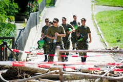 Aufräumarbeiten in Herisau (Bild: Michel Canonica)