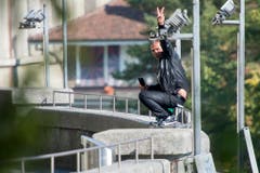 Unter den Medienschaffenden vor Ort hält sich das Gerücht hartnäckig, dass es sich um einen Mann aus Syrien handelt. (Bild: Keystone)