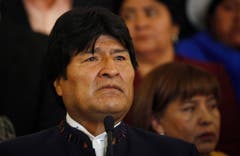 Boliviens Präsident Evo Morales kündigt in einer Pressekonferenz auch für sein Land eine Staatstrauer an. (Bild: Keystone)