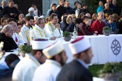 Interreligiöse Feier zum eidgenössischen Bettag, Klosterplatz, St. Gallen (Bild: Peter Käser)
