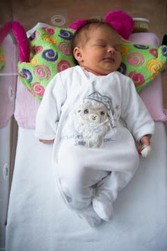Ylenia, 08.12.2010, 50 cm, 3720 g (Spital Heiden) (Bild: Benjamin Manser)