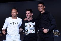 Das waren die drei Nominierten für den Ballon d'Or: Neymar, Messi und Ronaldo (von links). (Bild: Keystone)