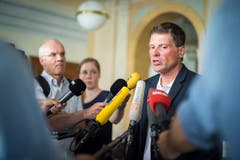 Jan Ullrich gibt nach der Urteilsverkündigung ein Statement im Weinfelder Rathaus. (Bild: Benjamin Manser)