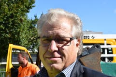 Karl Spiess (Regio Energie Amriswil): "Wir hatten grosses Glück, dass die Leitung nicht in der Nacht geplatzt ist." (Bild: Manuel Nagel)