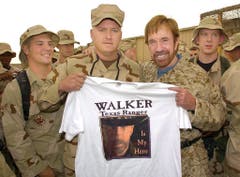 Chuck Norris selbst hat Ende Februar seinen Lieblingswitz erraten. Es soll der erste gewesen sein, den er je gehört hat: "Sie wollten Chuck Norris auf Mount Rushmore abbilden, aber der Granitfels war nicht hart genug für seinen Bart." (Bild: Keystone)