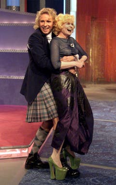 Am 25. Mai 2000 war Vivienne Westwood zu Gast bei Thomas Gottschalk in "Wetten, dass...?" (Bild: Keystone)