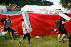Vor dem Feiern die Arbeit. (Bild: Luca Linder)