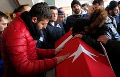 Gun attack at a night club in Istanbul (Bild: Keystone)