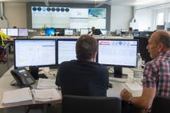 Die Mitarbeiter im Maintenance Operation Center sind die Augen und Ohren des Luftverkehrs. (Bild: Ralph Ribi)