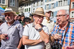 Ueli Maurer stimmte den Hut auf die Brauntöne seines Poloshirts ab. (Bild: Keystone)