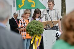 Die Schulkinder brachten Darbietungen. (Bild: Reto Martin)