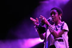 Lauryn Hill zieht ihr Publikum in den Bann. (Bild: Reto Martin)