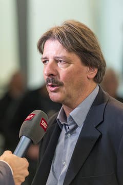 Nach der Wiederwahl hiess es Interview-Marathon: Rechsteiner hier bei SRF. (Bild: Hanspeter Schiess)