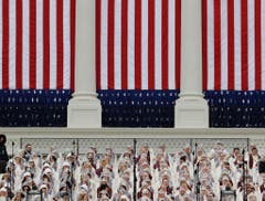 Der "Mormon Tabernacle Choir" sang im Vorfeld der Vereidigung. (Bild: Keystone)
