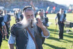 Zuvor marschierten auch sie über das Festgelände. (Bild: URS FLUEELER)