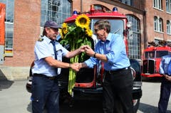 Übergabe eines Feuerwehrauto-Oldtimers an den Oldtimerclub Saurer für das neue Museum-Depot (Bild: Max Eichenberger)