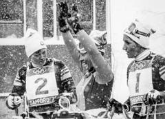 Freude bei Marie-Theres Nadig, Mitte, nach ihrem Sieg im Riesenslalom. Sie gewinnt vor Annemarie Proell (Österreich), links, und Wiltrud Drexel (österreich), rechts. (Bild: Keystone/EPU/Str)