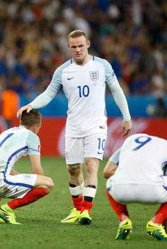 Weniger erfolgreich war England. Das Team um Wayne Rooney zeigte das ganze Turnier durch eine ziemlich schlechte Leistung. Im Achtelfinal verloren die Engländer gar gegen Island. (Bild: Keystone)