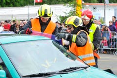 Romanshorn TG , 24.05.2014 / Jugendfeuerwehr Schweizermeisterschaft " Feuer und Wasser " mit Wettkämpen, Fahrzeugausstellung , Rega , Krankenwage und Rettungs - Shows in Romanshorn . (Bild: Donato Caspari)