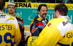 Model Truckerschnauz: Klotens früherer Goalie Ronnie Rüeger (rechts) war bekannt für seine speziellen Playoff-Bart-Modelle. (Bild: Keystone)