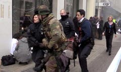 Explosion at Brussels metro station Maelbeek (Bild: Keystone)
