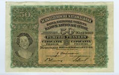 Die 50er- wie auch die 100er-Note wurde nach einem Entwurf von Ferdinand Hodler gestaltet. Sie zeigt auf der Vorderseite einen Frauenkopf in einem Medaillon. (Bild: Archiv der SNB)