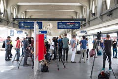 Am Bahnhof in Buchs werden Flüchtlinge erwartet (Bild: Urs Bucher)