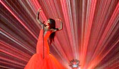 Lady in Red: Aminata sang für Lettland. (Bild: Keystone)
