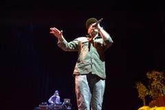 Der Glarner Rapper Bandit bei der Eröffnungsfeier. (Bild: Urs Bucher)