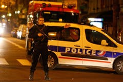 Paris attacks (Bild: LAURENT DUBRULE (EPA))
