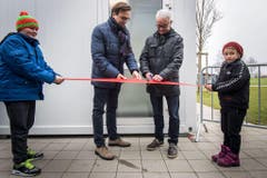 Stadtpräsident David H. Bon (links) und Hanspeter Gross vom Schwimmclub. (Bild: Reto Martin)