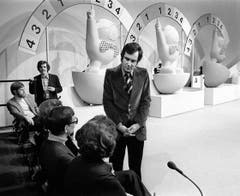 Kurt Felix bei seiner ersten «Teleboy»-Sendung am am 23. Februar 1974. «Teleboy» (1974-1981) erzielte die bis heute höchsten Einschaltquoten seit dem Bestehen des Schweizer Fernsehens. (Bild: Keystone)