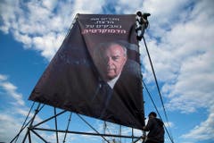 Am 4. November 2015 jährt sich die Ermordung Rabins zum 20. Mal. (Bild: Keystone)